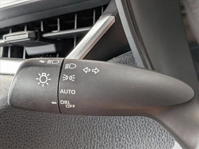 Used 2025 Toyota Corolla LE FWD image 10