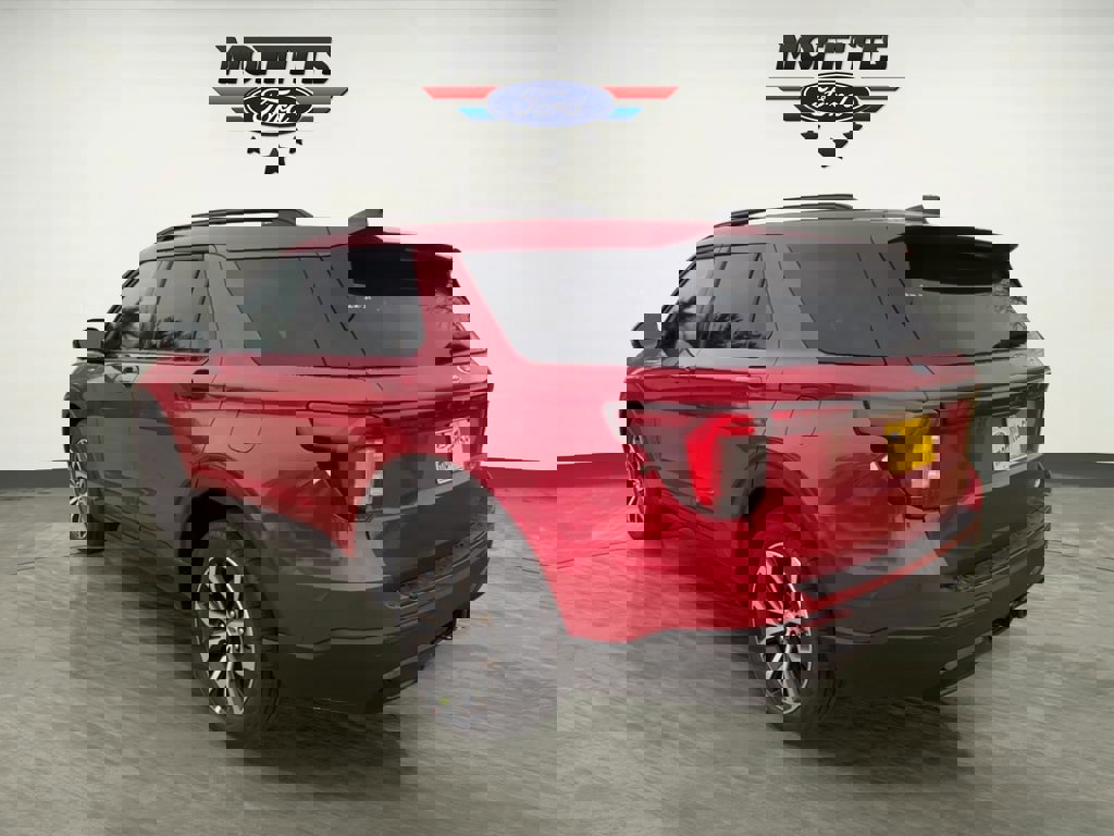 New 2026 Ford Explorer ST-Line image 3
