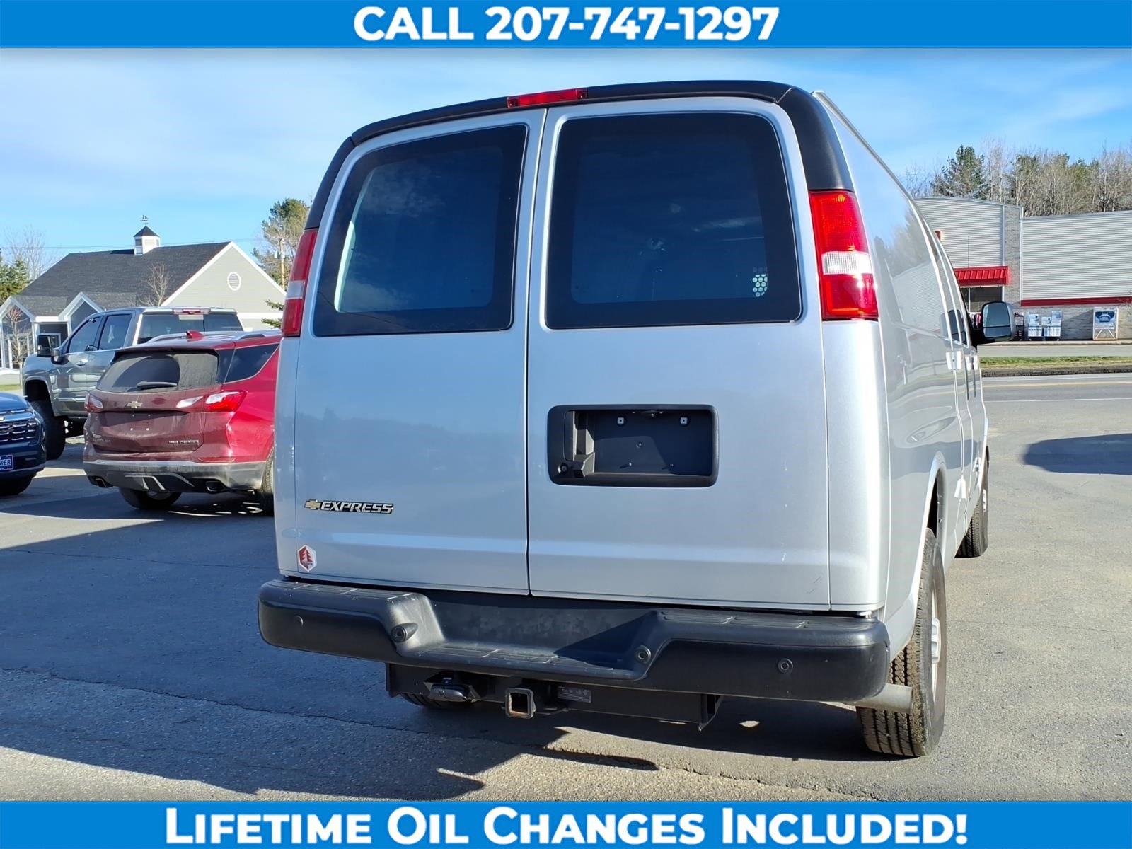 Used 2025 Chevrolet Express 3500 Extended w/ Driver Convenience Package RWD image 6