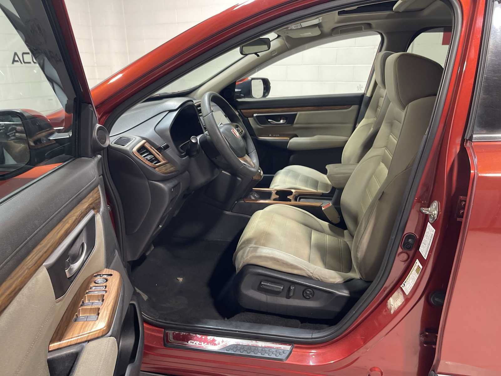 Used 2017 Honda CR-V EX image 2