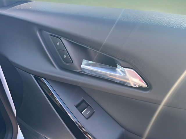 New 2027 Chevrolet Equinox RS FWD image 32