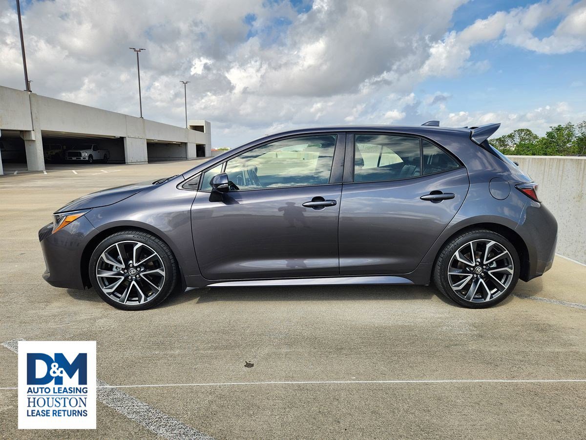 Used 2022 Toyota Corolla XSE FWD image 5