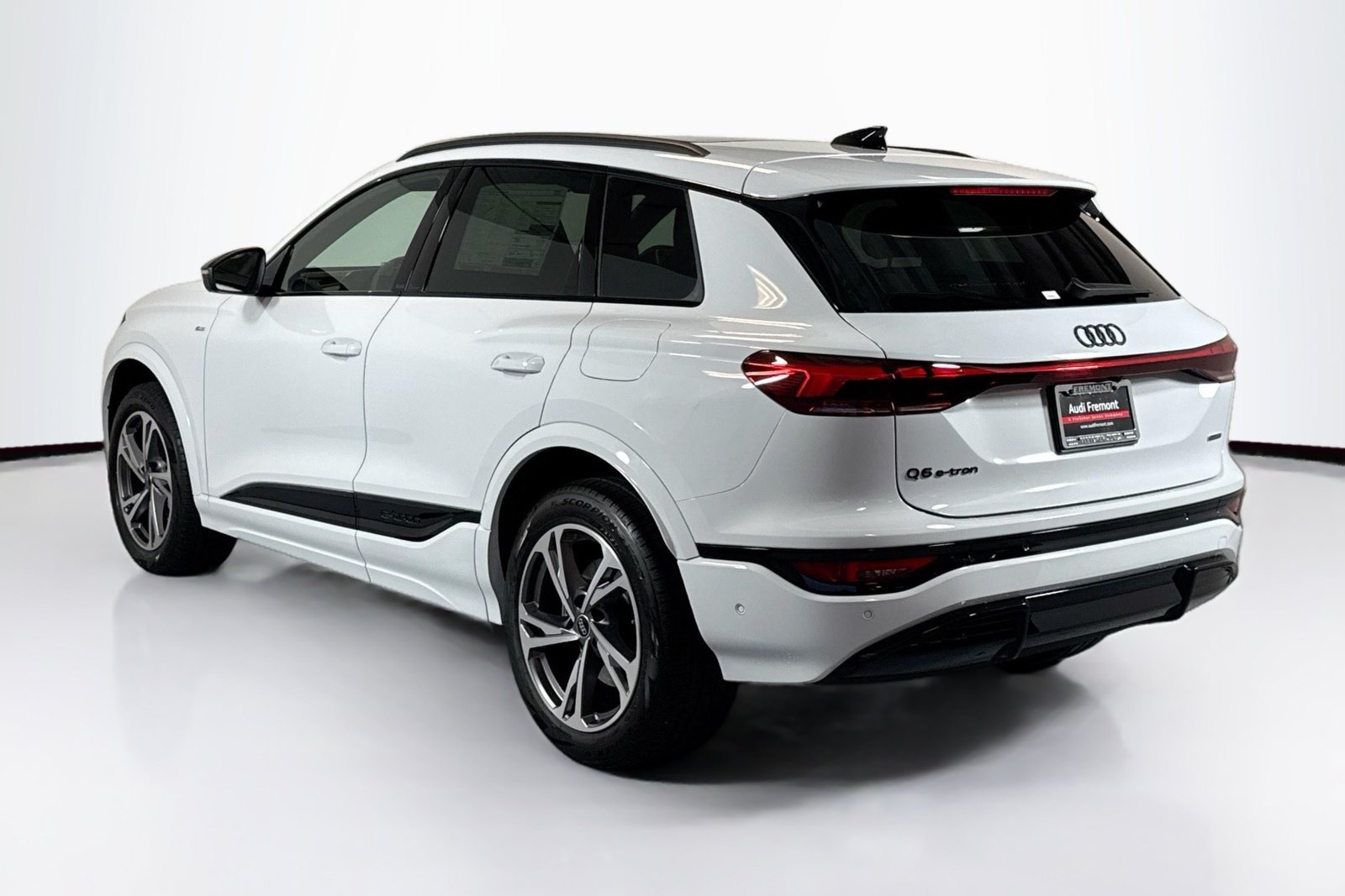 New 2027 Audi Q6 e-tron Premium Plus AWD/4WD image 7