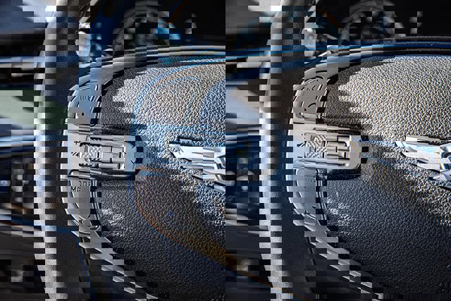 Used 2025 Genesis GV70 2.5T image 9