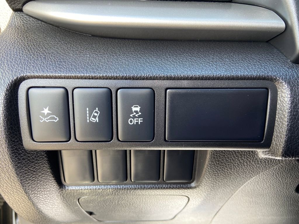 Used 2023 Mitsubishi Eclipse Cross SE image 31