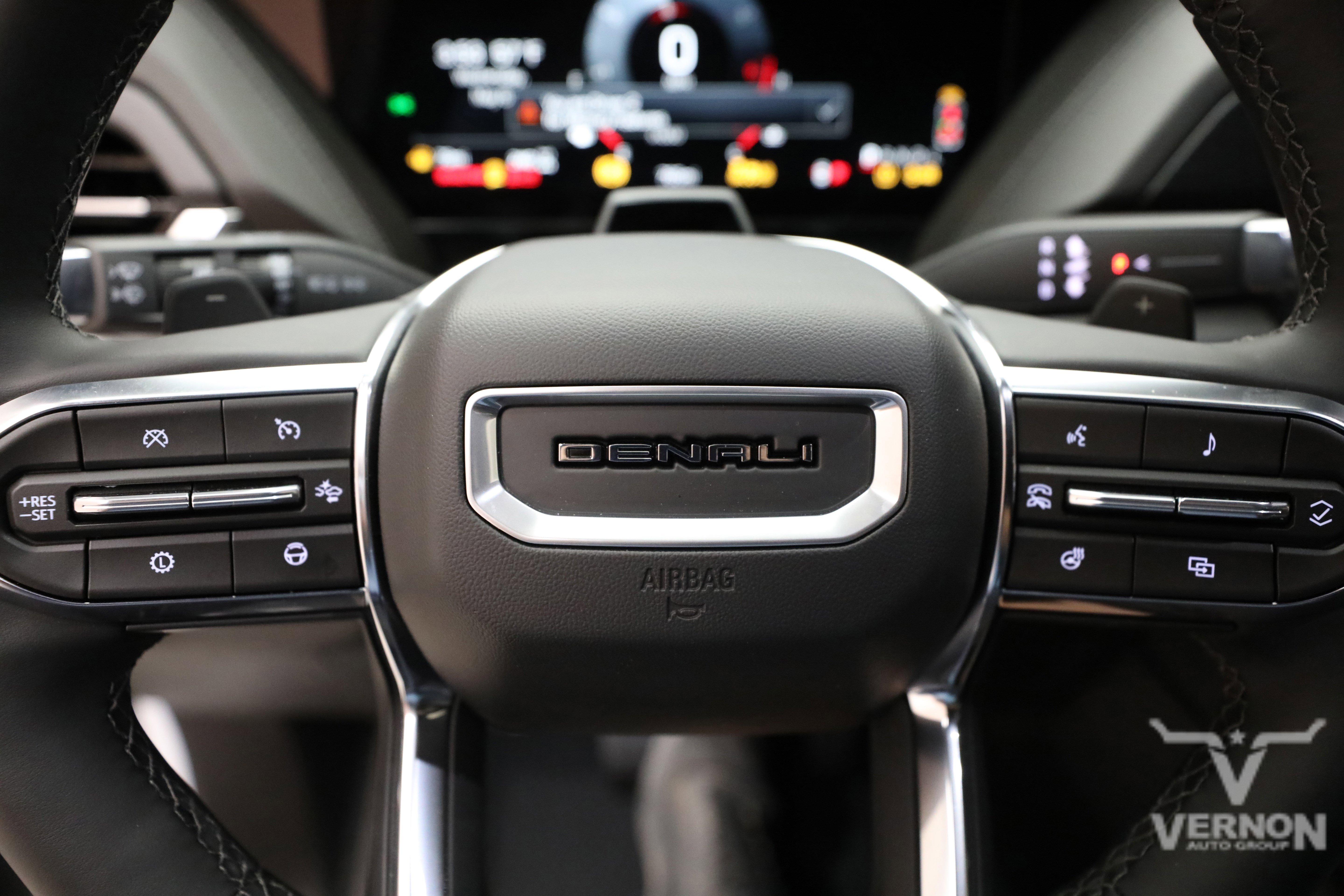New 2026 GMC Yukon Denali w/ Denali Reserve Package AWD/4WD image 23