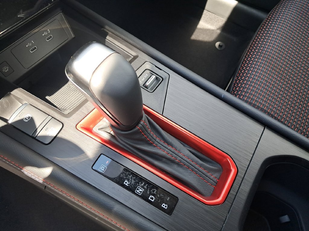 New 2026 Nissan Kicks SR AWD/4WD image 25