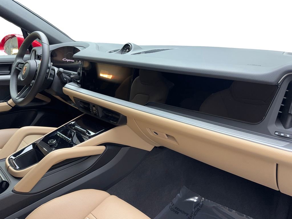 Used 2026 Porsche Cayenne Coupe image 52