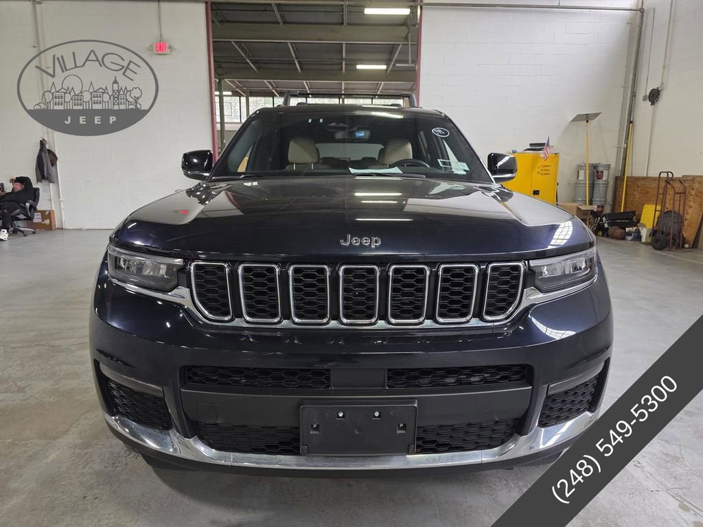 Used 2023 Jeep Grand Cherokee L Limited AWD/4WD image 11