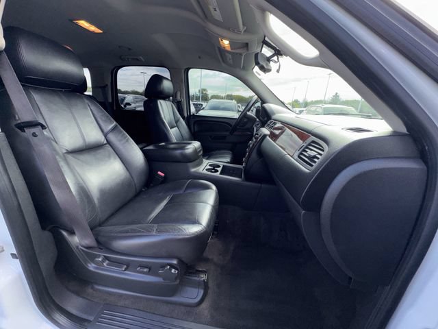 Used 2011 Chevrolet Tahoe LT RWD image 25