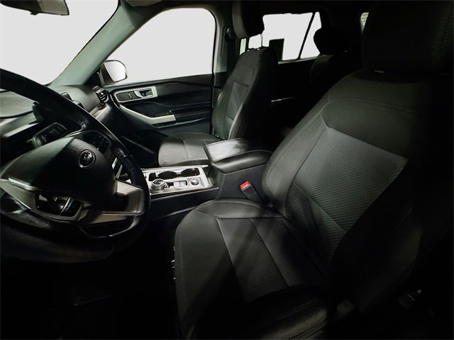 Used 2022 Ford Explorer XLT image 15