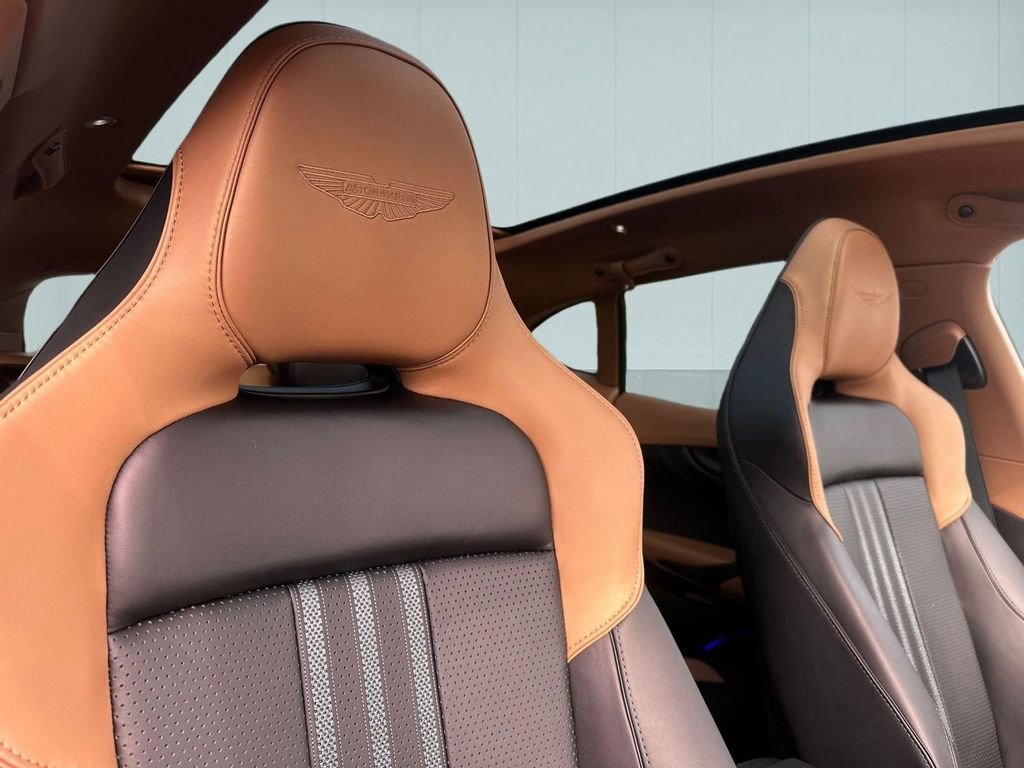 New 2026 Aston Martin DBX 707 image 36