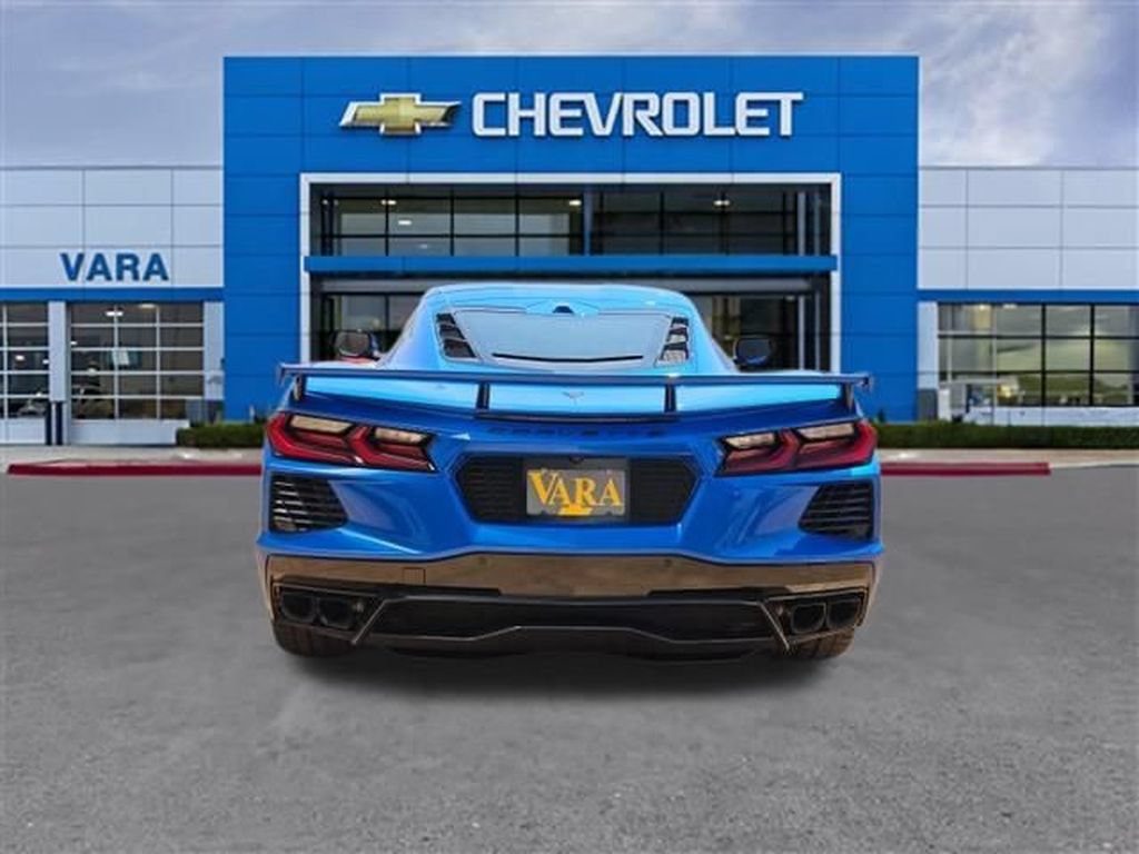 Used 2025 Chevrolet Corvette Stingray Coupe w/ Z51 Performance Package RWD image 4