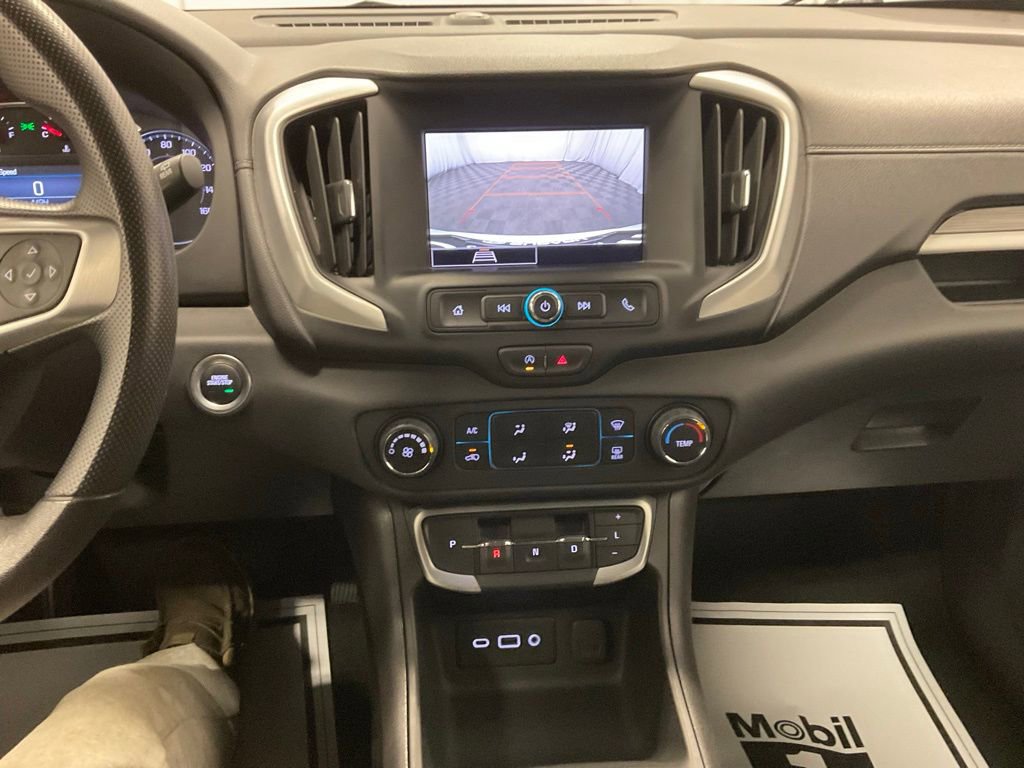 Used 2024 GMC Terrain SLE image 18