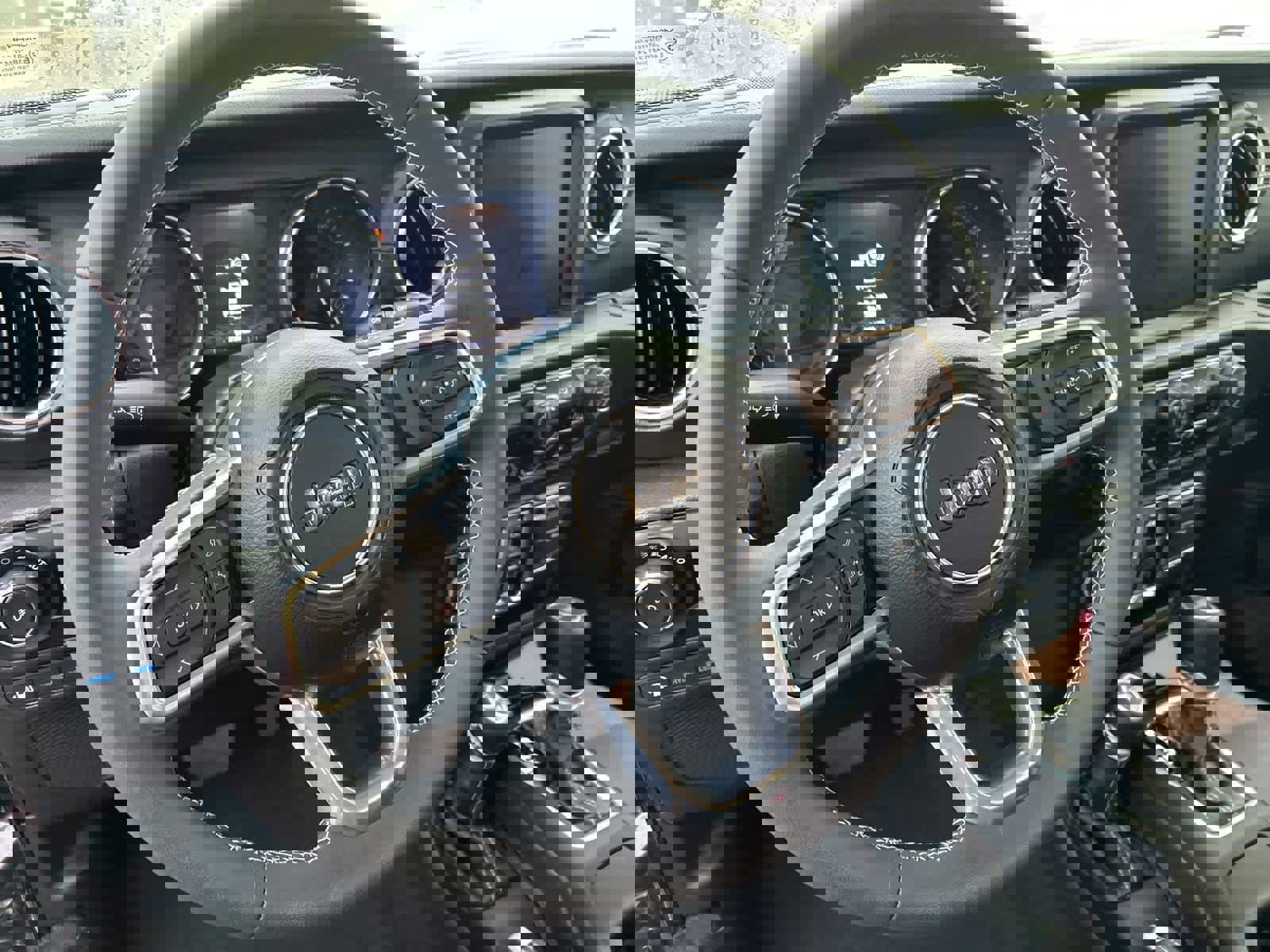 Used 2023 Jeep Wrangler Sahara image 30