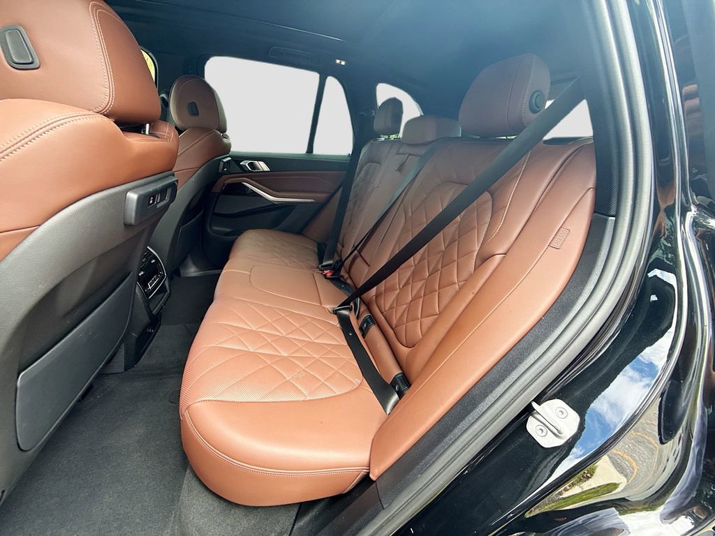 Used 2023 BMW X5 xDrive40i w/ Premium Package AWD/4WD image 25