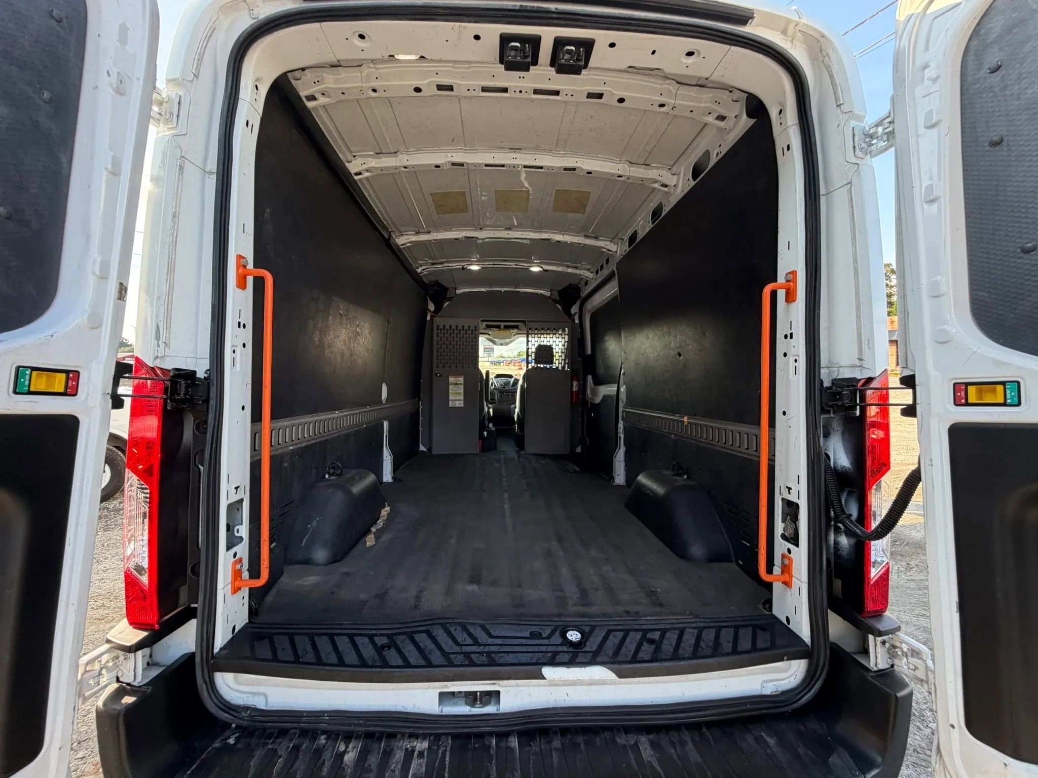 Used 2019 Ford Transit 150 148 Medium Roof RWD image 15