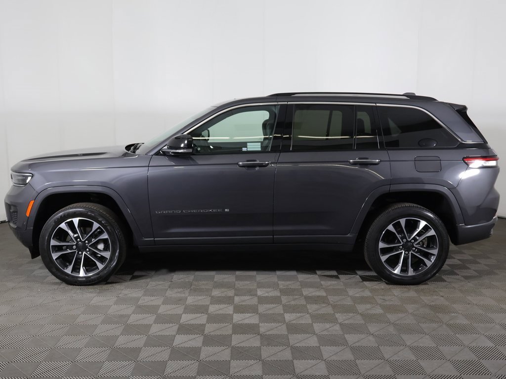 Used 2022 Jeep Grand Cherokee Overland w/ Luxury Tech Group IV image 22