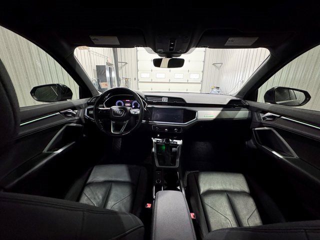 Used 2021 Audi Q3 2.0T Premium Plus w/ Premium Plus Package image 23