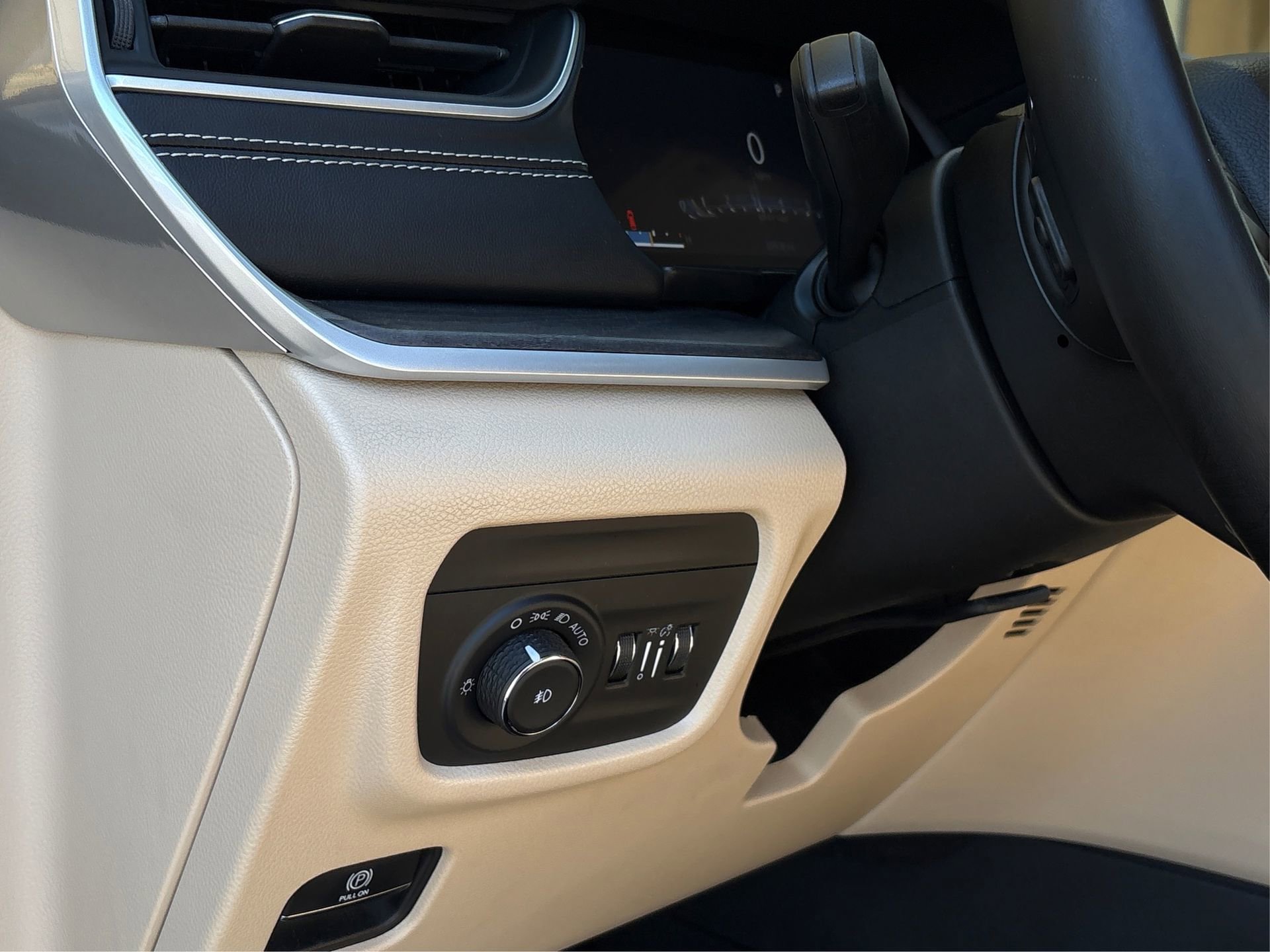 Used 2022 Jeep Grand Cherokee L Limited image 20