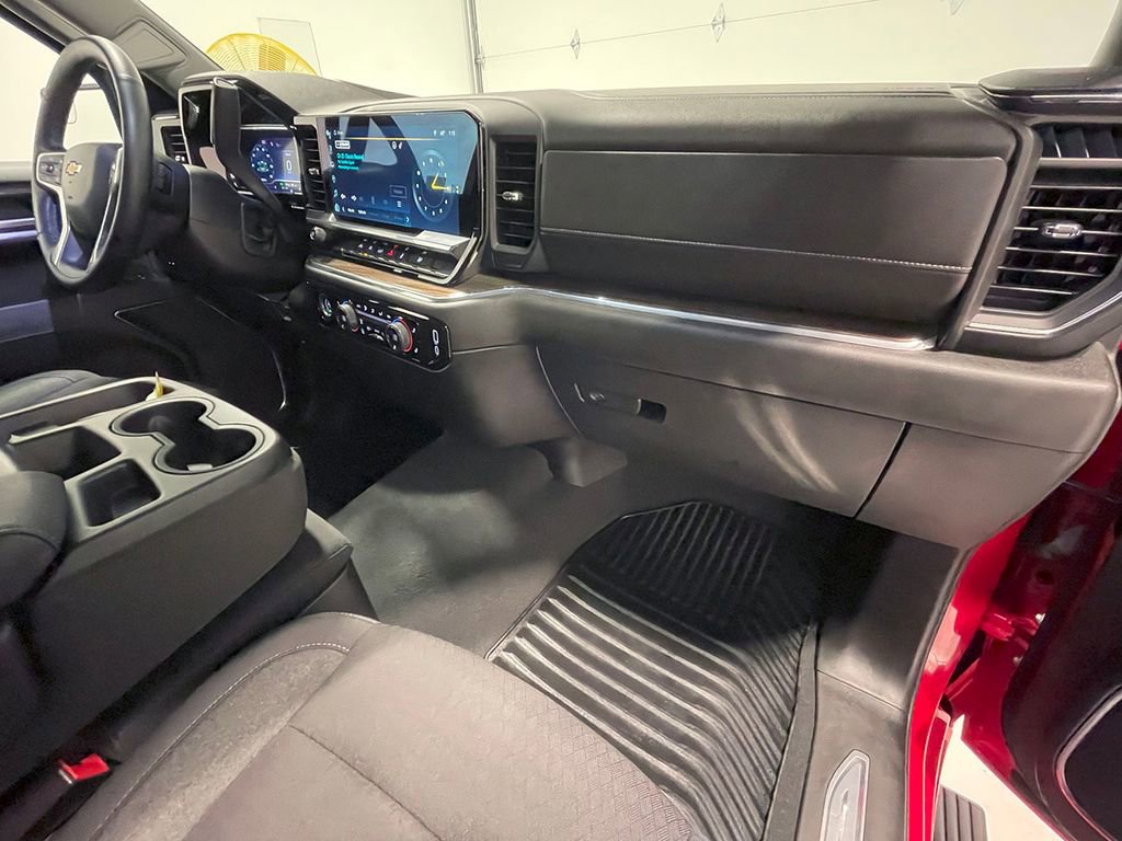 Used 2024 Chevrolet Silverado 1500 LT image 28