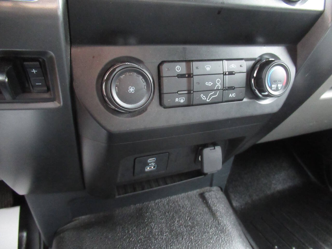Used 2022 Ford F350 XLT w/ XLT Value Package AWD/4WD image 27
