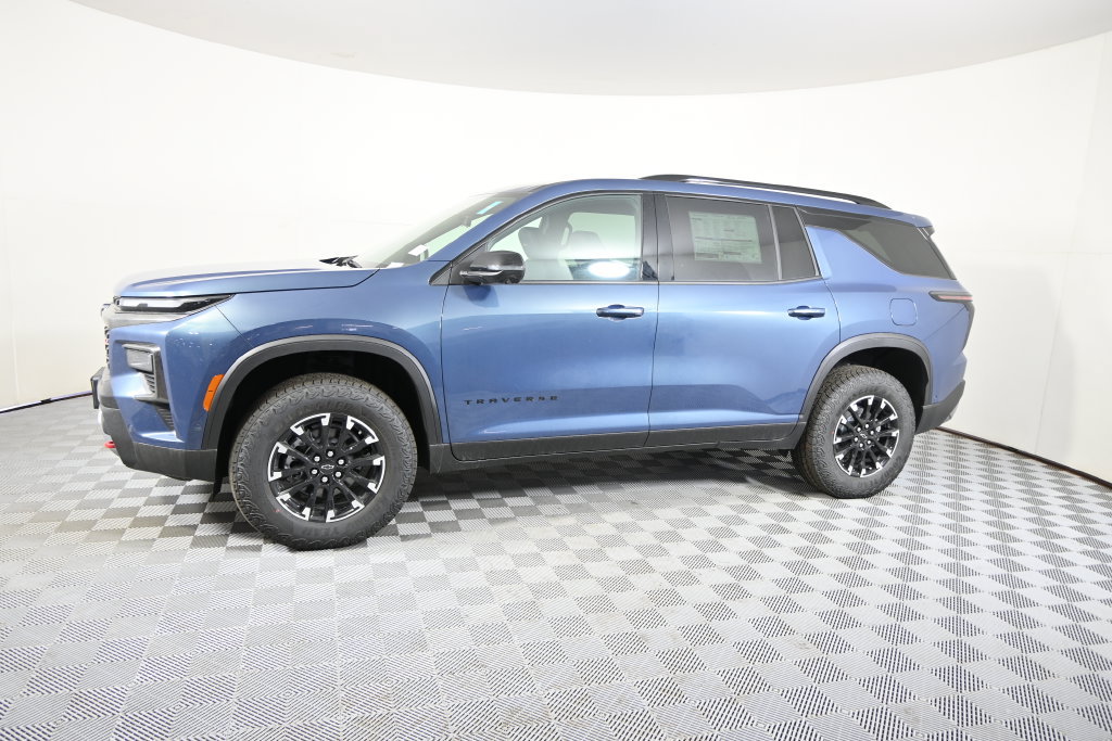 New 2026 Chevrolet Traverse Z71 w/ Enhanced Driving Package AWD/4WD image 2