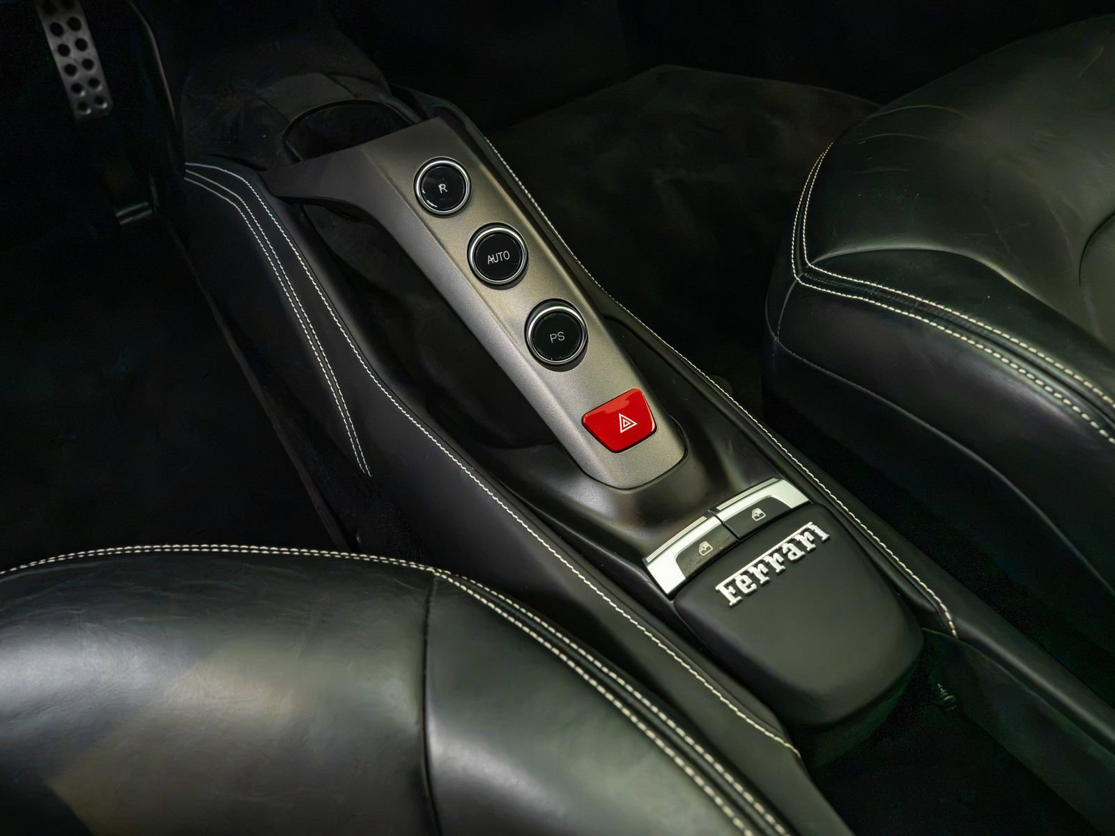 Certified 2016 Ferrari 488 GTB RWD image 15