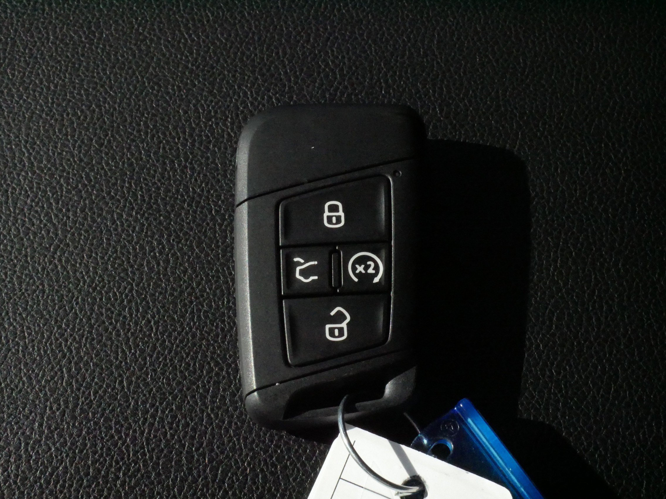 Used 2023 Volkswagen Atlas Cross Sport SEL R-Line image 32