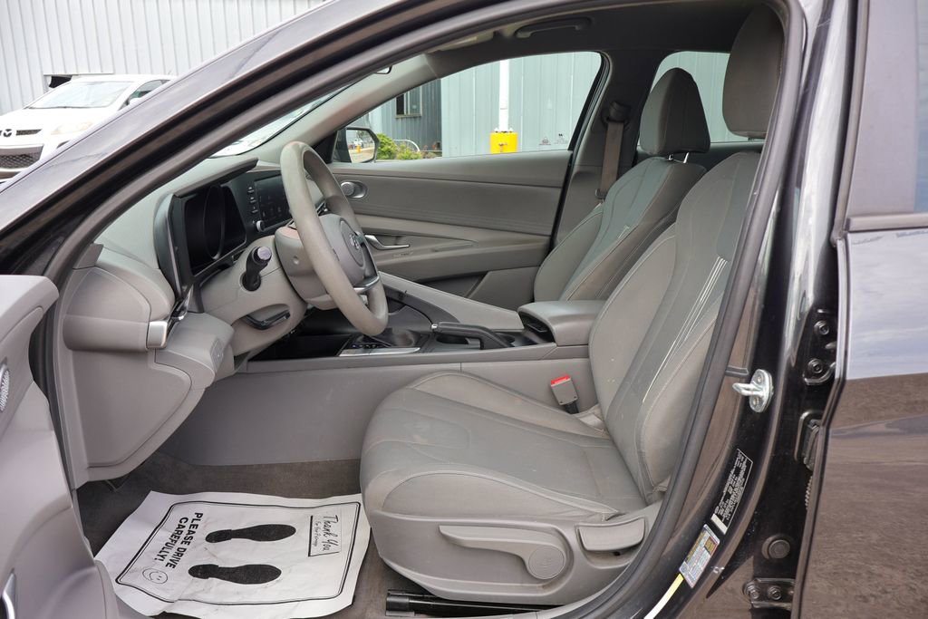 Used 2022 Hyundai Elantra SEL image 7