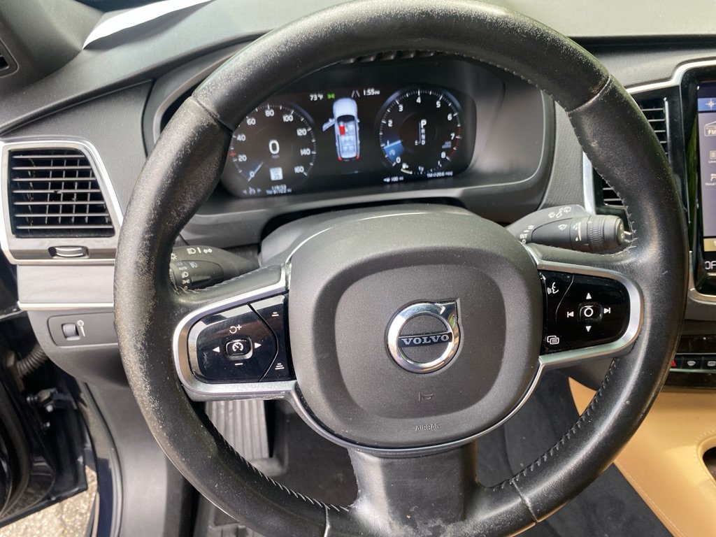 Used 2017 Volvo XC90 T6 Momentum w/ Momentum Plus Package AWD/4WD image 12