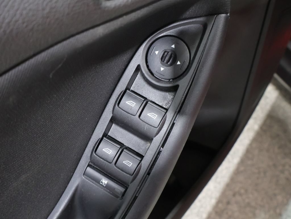 Used 2016 Ford Focus SE FWD image 13