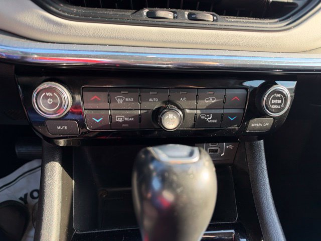Used 2022 Jeep Compass Limited AWD/4WD image 22