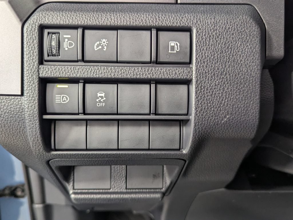 Used 2025 Toyota 4Runner SR5 AWD/4WD image 14