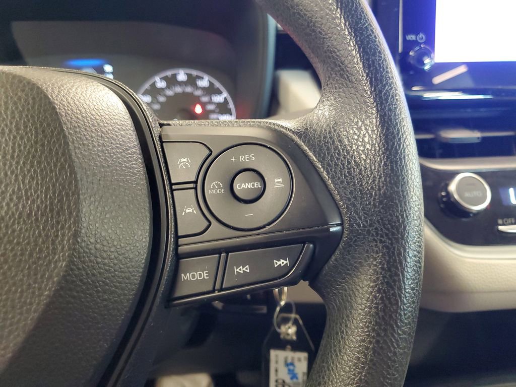 Used 2023 Toyota Corolla LE image 21