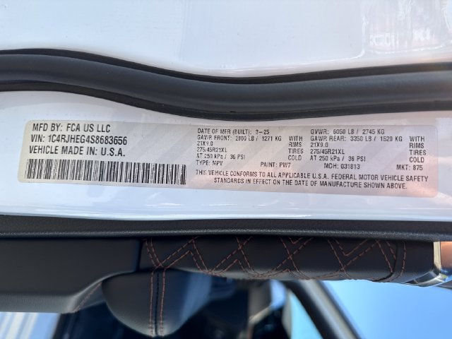 New 2025 Jeep Grand Cherokee Summit AWD/4WD image 16