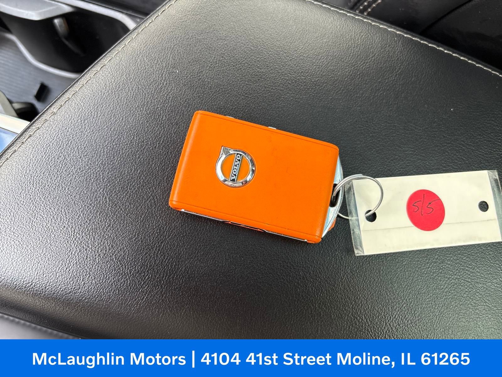 Certified 2022 Volvo XC60 B5 Inscription w/ Climate Package image 34