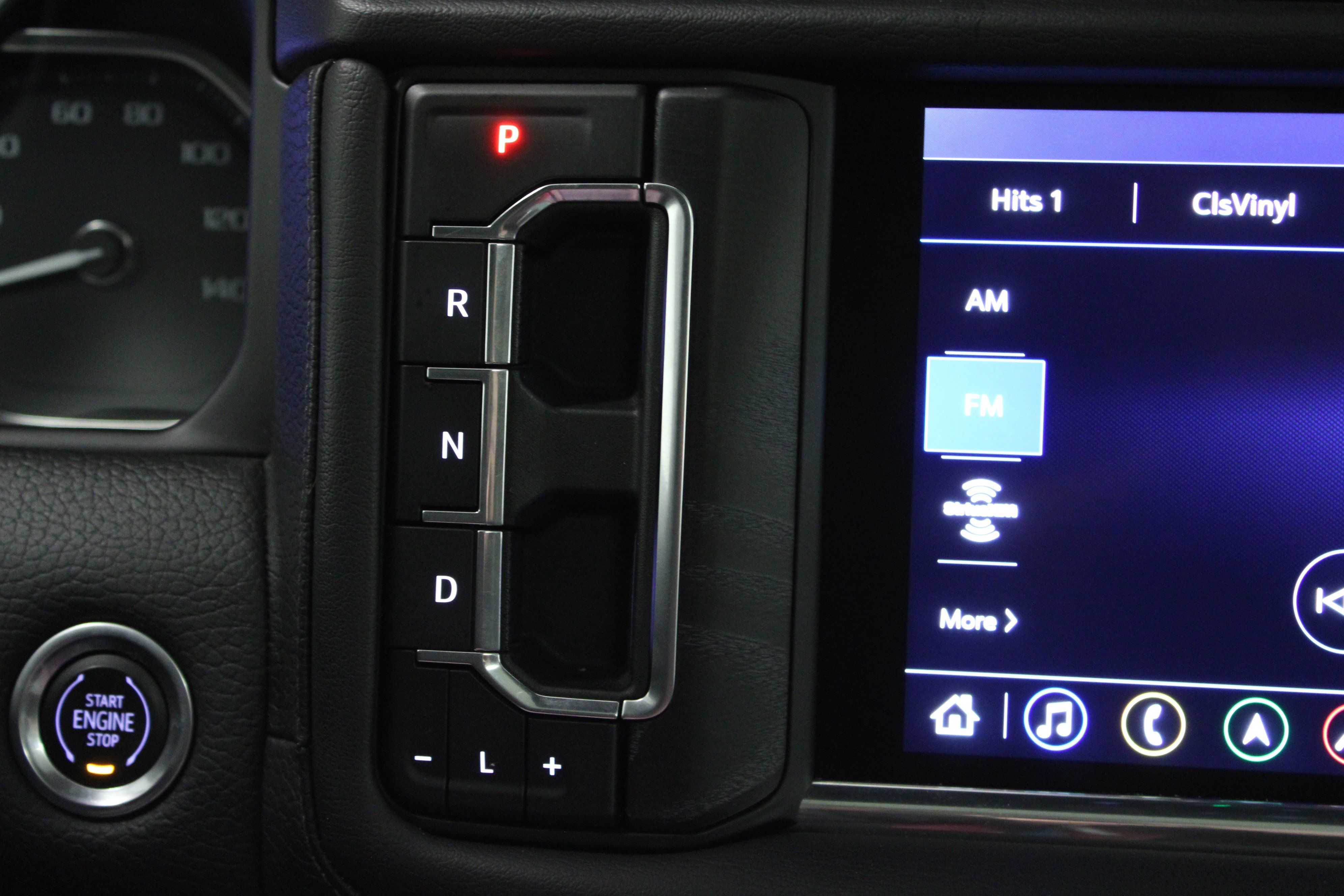 Used 2021 GMC Yukon Denali w/ Denali Premium Package image 24