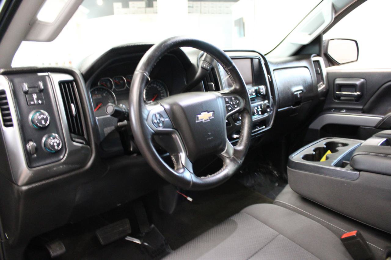 Used 2018 Chevrolet Silverado 2500 LT w/ LT Convenience Package AWD/4WD image 8