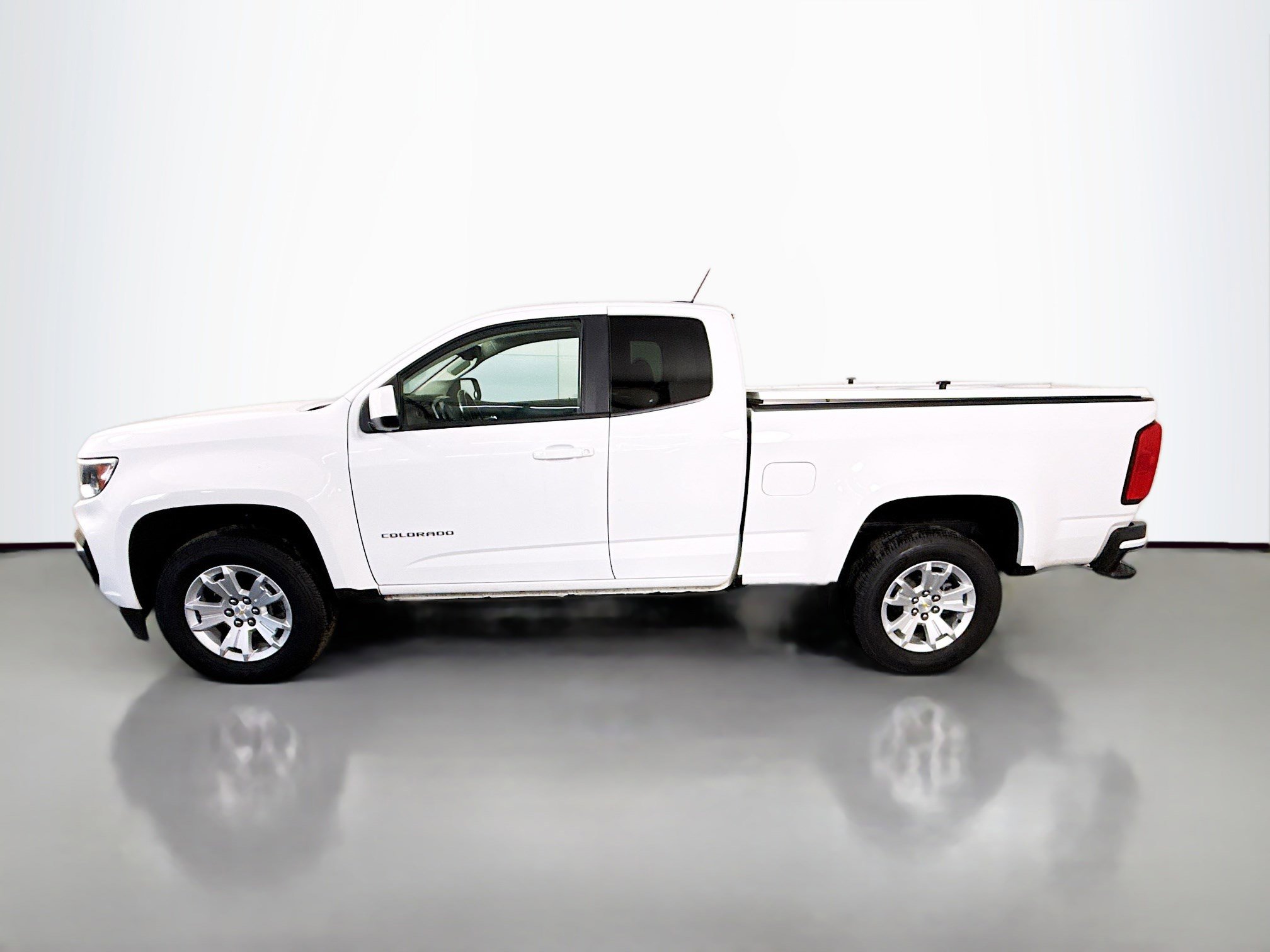 Used 2022 Chevrolet Colorado LT w/ Fleet Safety Package image 6