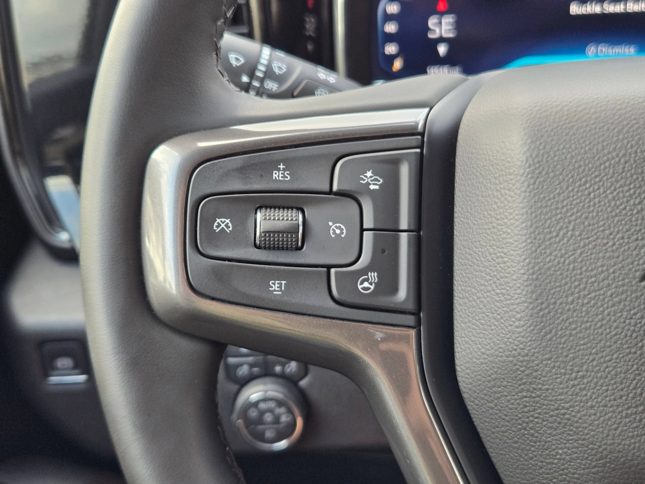 Certified 2025 Chevrolet Silverado 2500 ZR2 w/ Technology Package AWD/4WD image 12