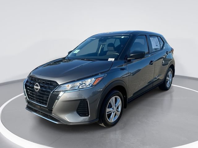 New 2025 Nissan Kicks Play S FWD image 1
