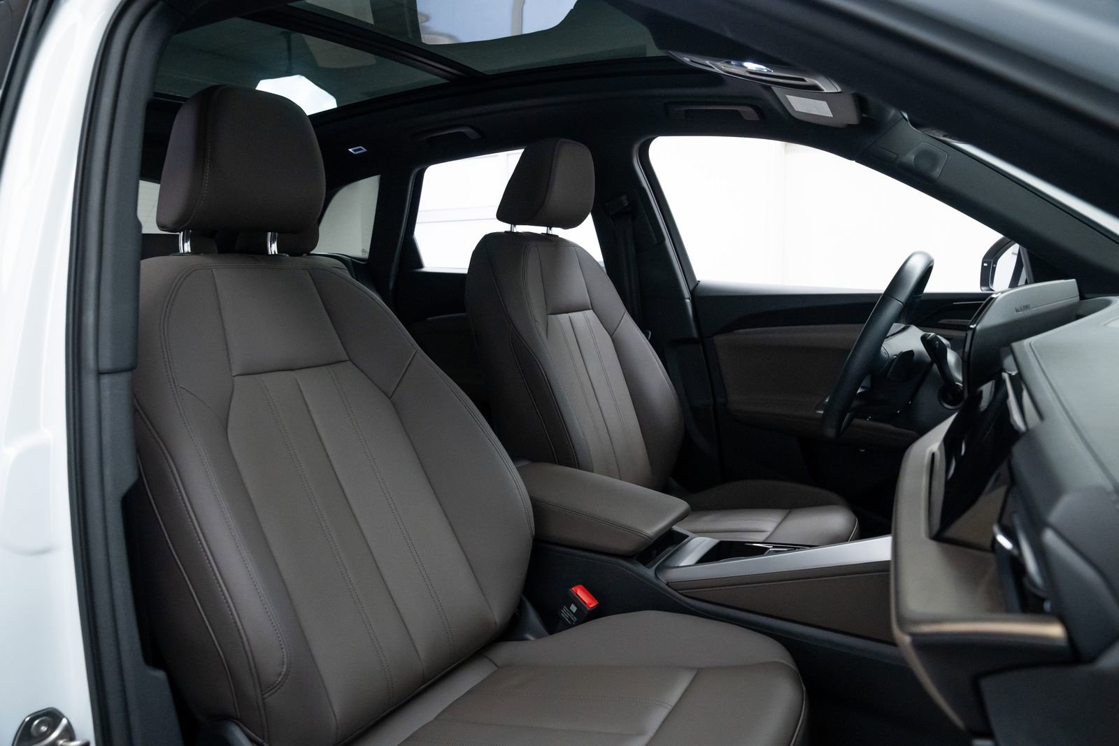 Used 2025 Audi Q5 Premium Plus w/ Premium Plus image 25