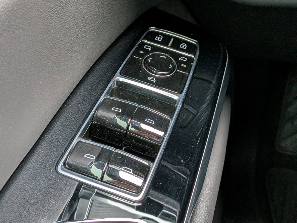 Certified 2025 Cadillac Escalade ESV Sport w/ Touring Package image 30