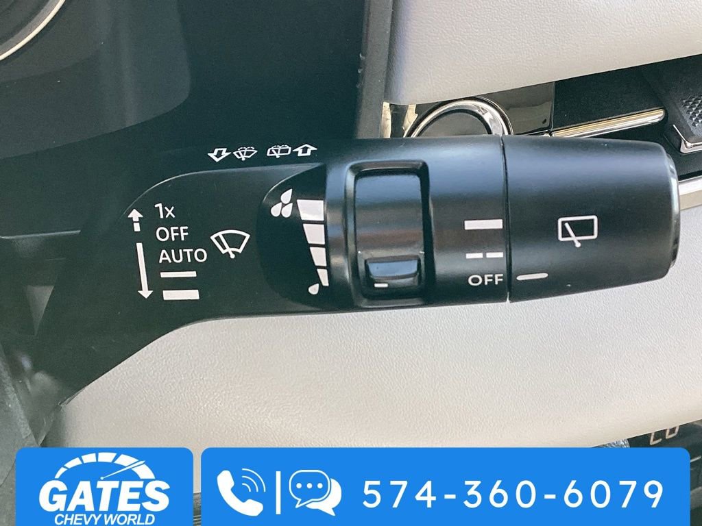 Used 2025 Mitsubishi Outlander SE image 28