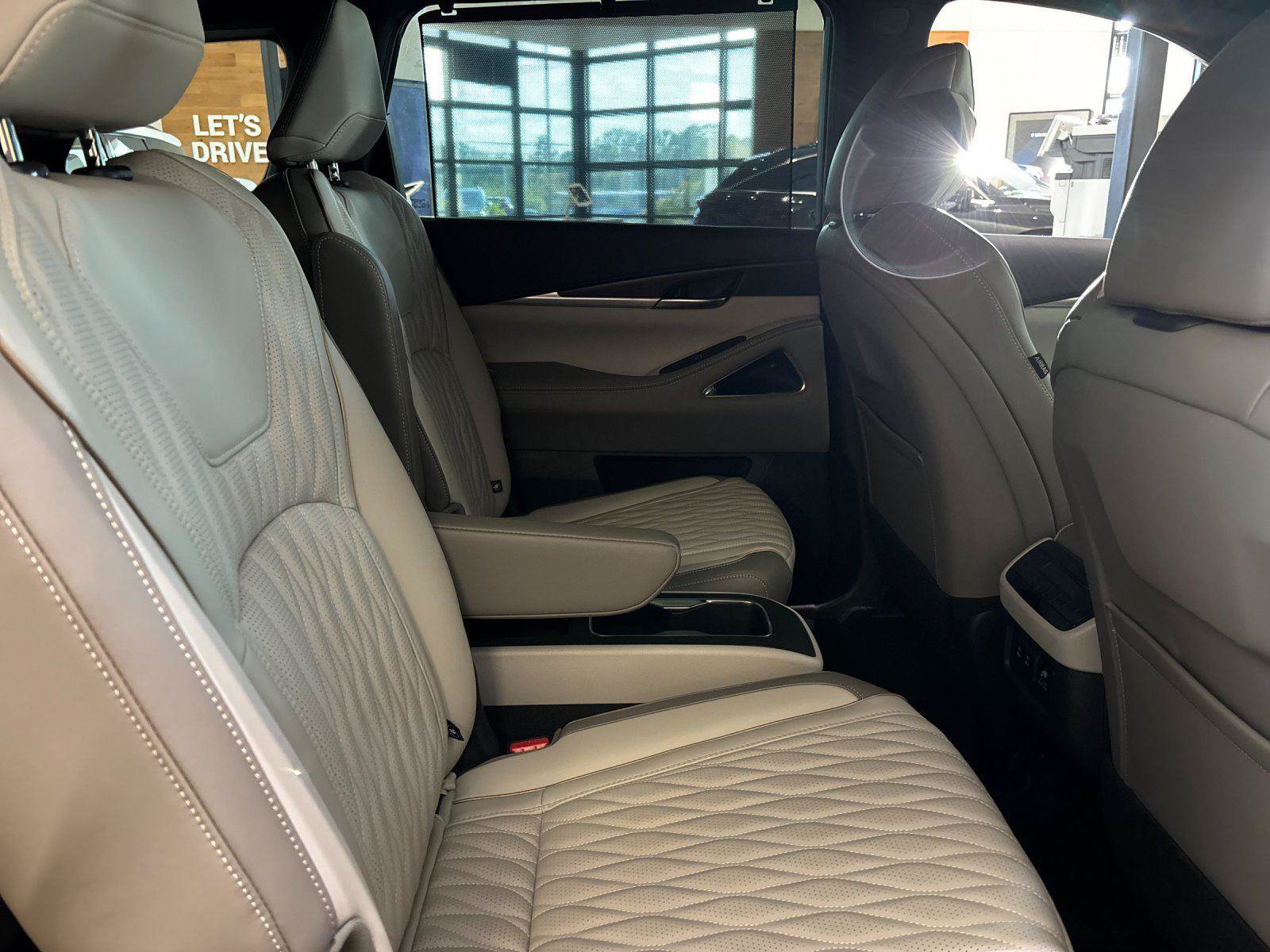 New 2026 INFINITI QX60 Autograph w/ Dark Cargo Package AWD/4WD image 31