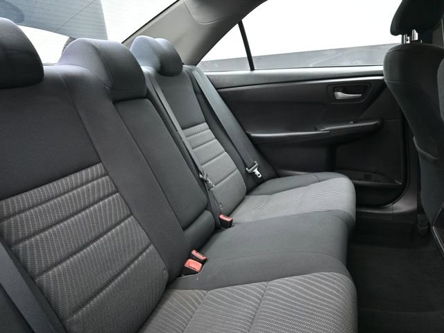 Used 2016 Toyota Camry LE image 25