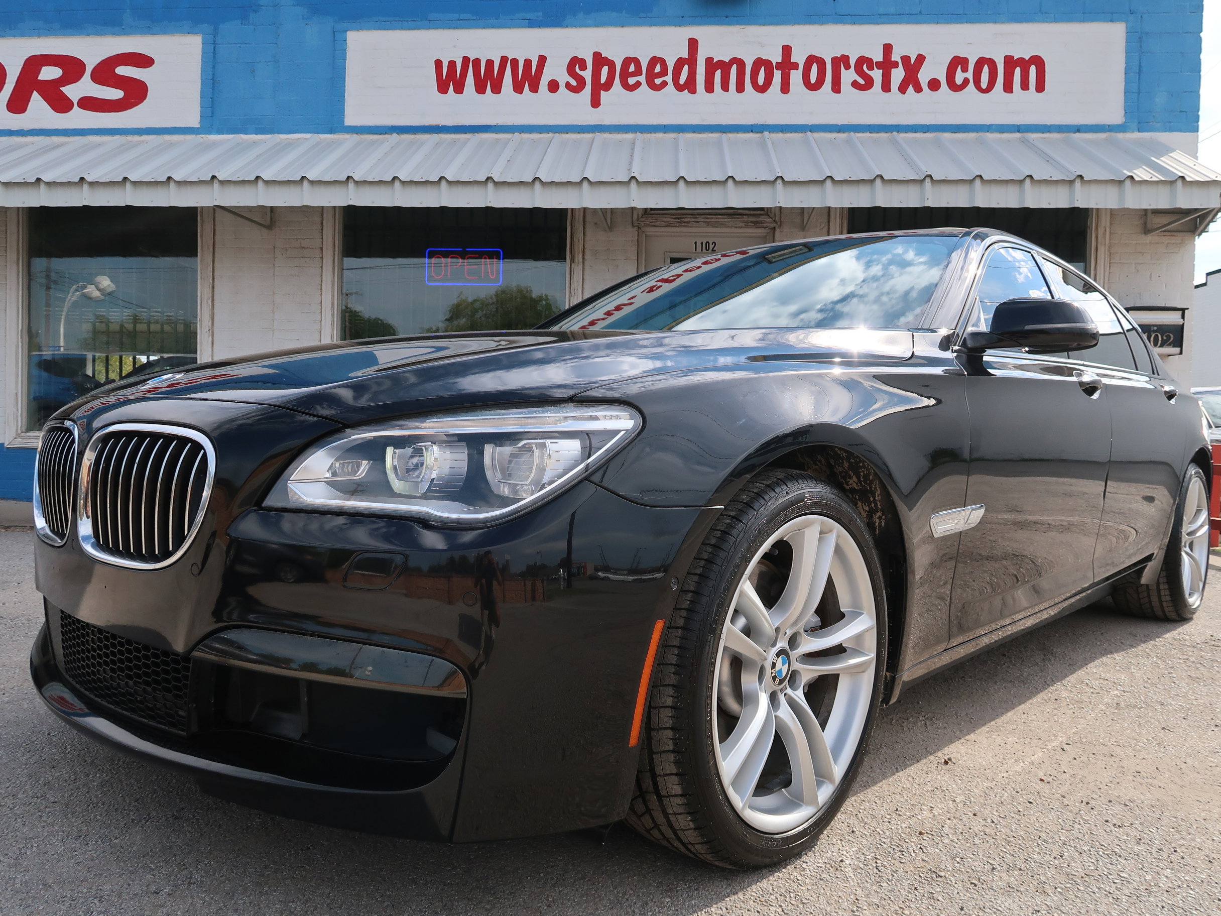 Used 2015 BMW 750Li image 5