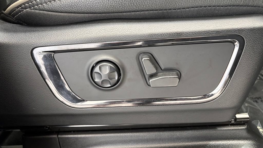 Used 2022 RAM 1500 Limited w/ Night Edition AWD/4WD image 24