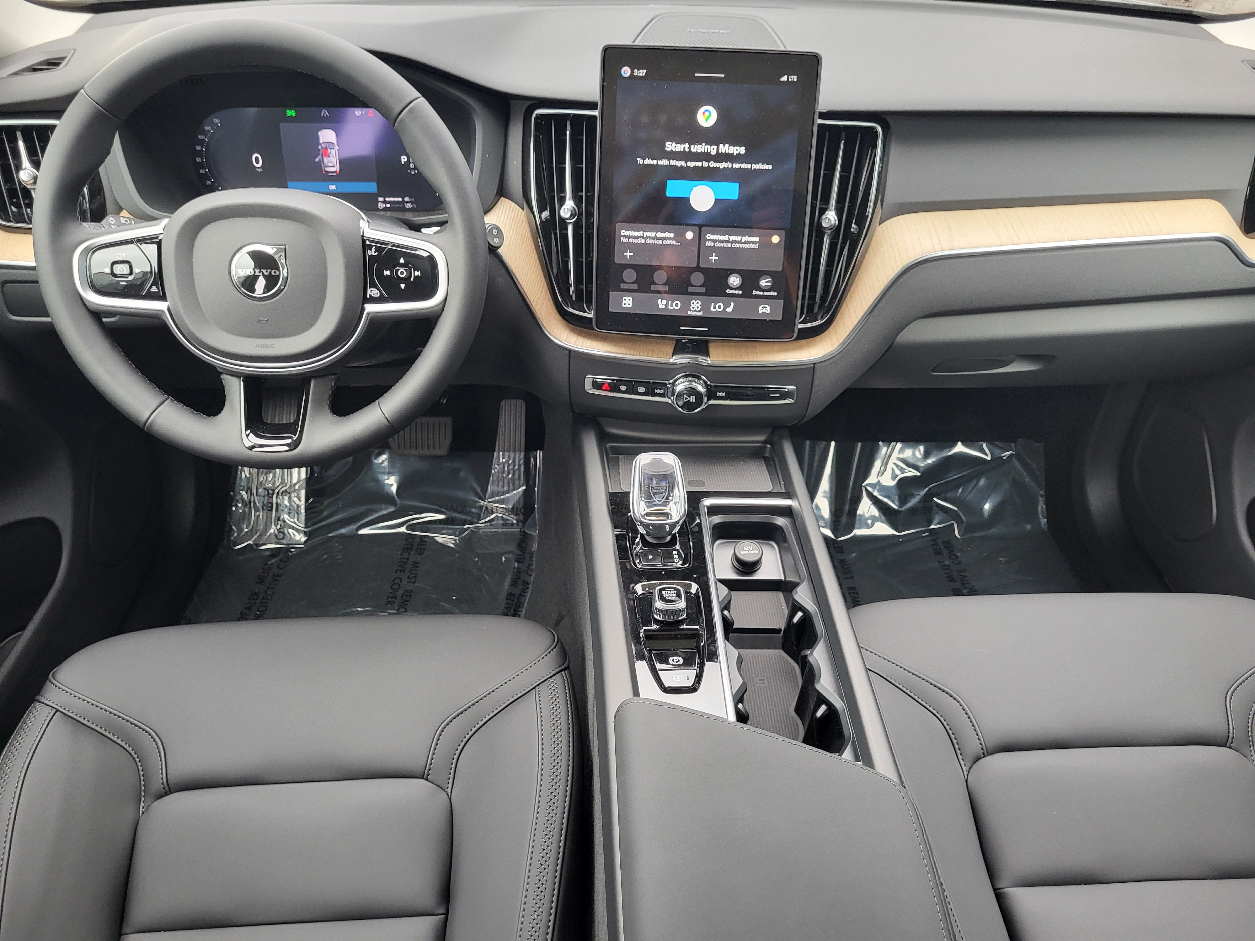 New 2026 Volvo XC60 T8 Plus w/ Protection Package Premier AWD/4WD image 17